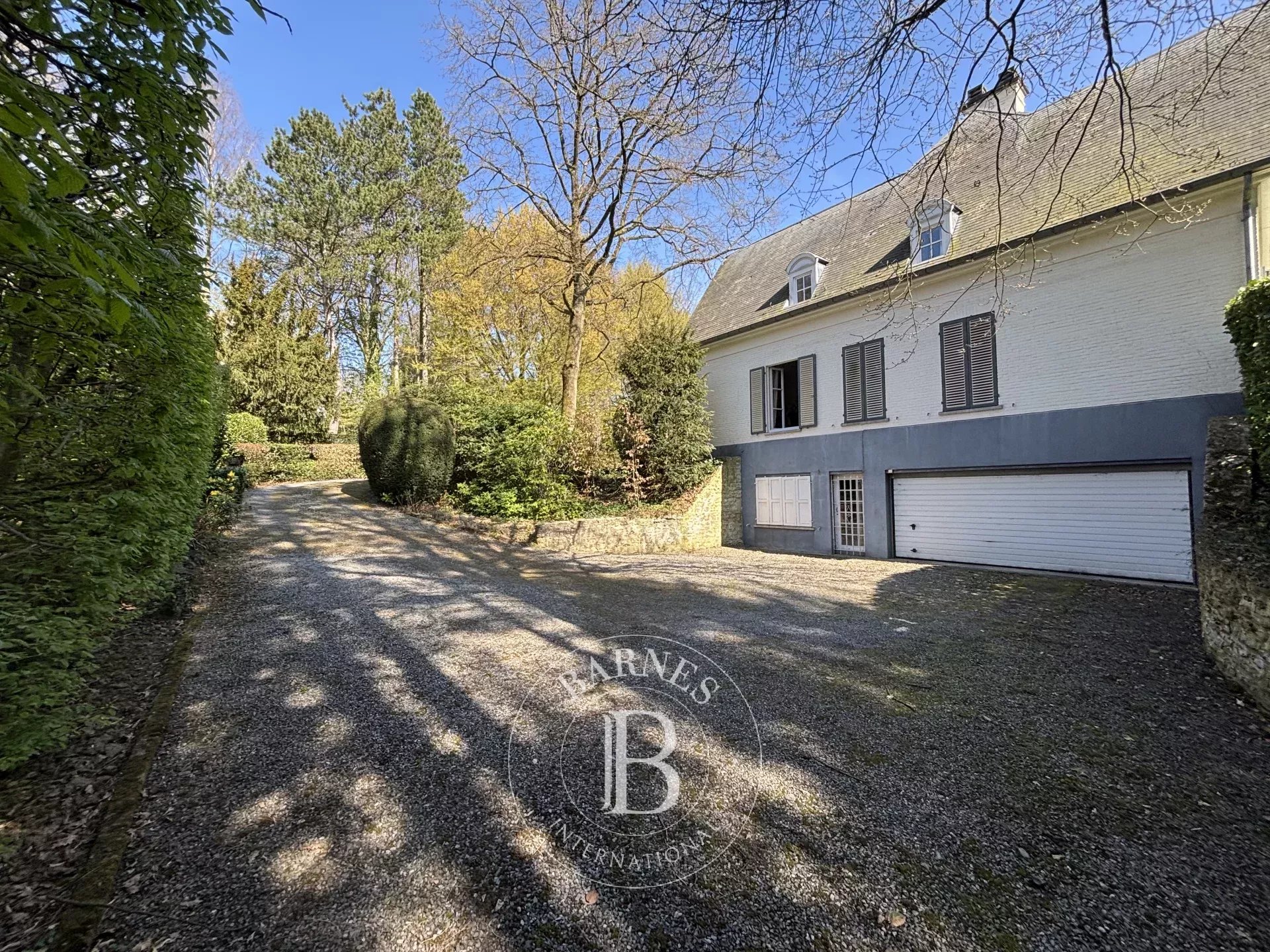 Woluwe-Saint-Pierre - 6 bedrooms villa on 40 ares