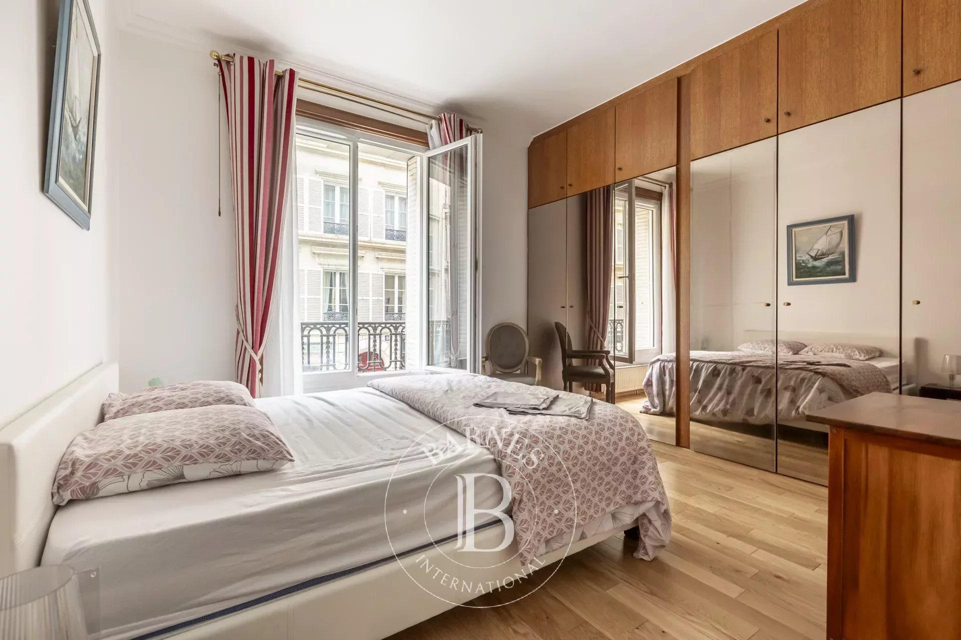 Daire Paris 8ème - picture 5