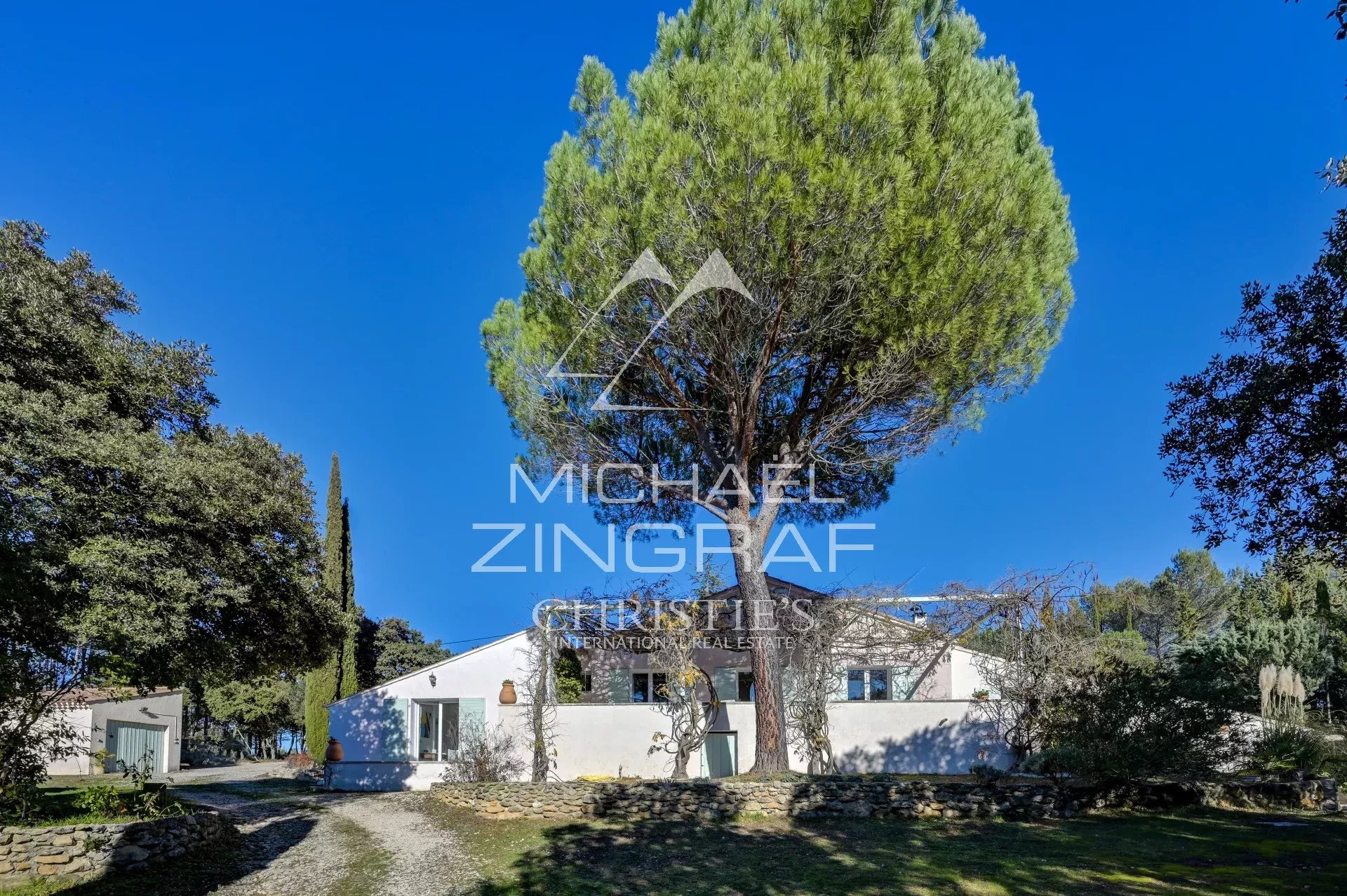 5 Bedroom Villa/Townhouse's Image 7