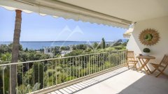 Magnificent two-room apartment with panoramic sea view — photo 1 of 7