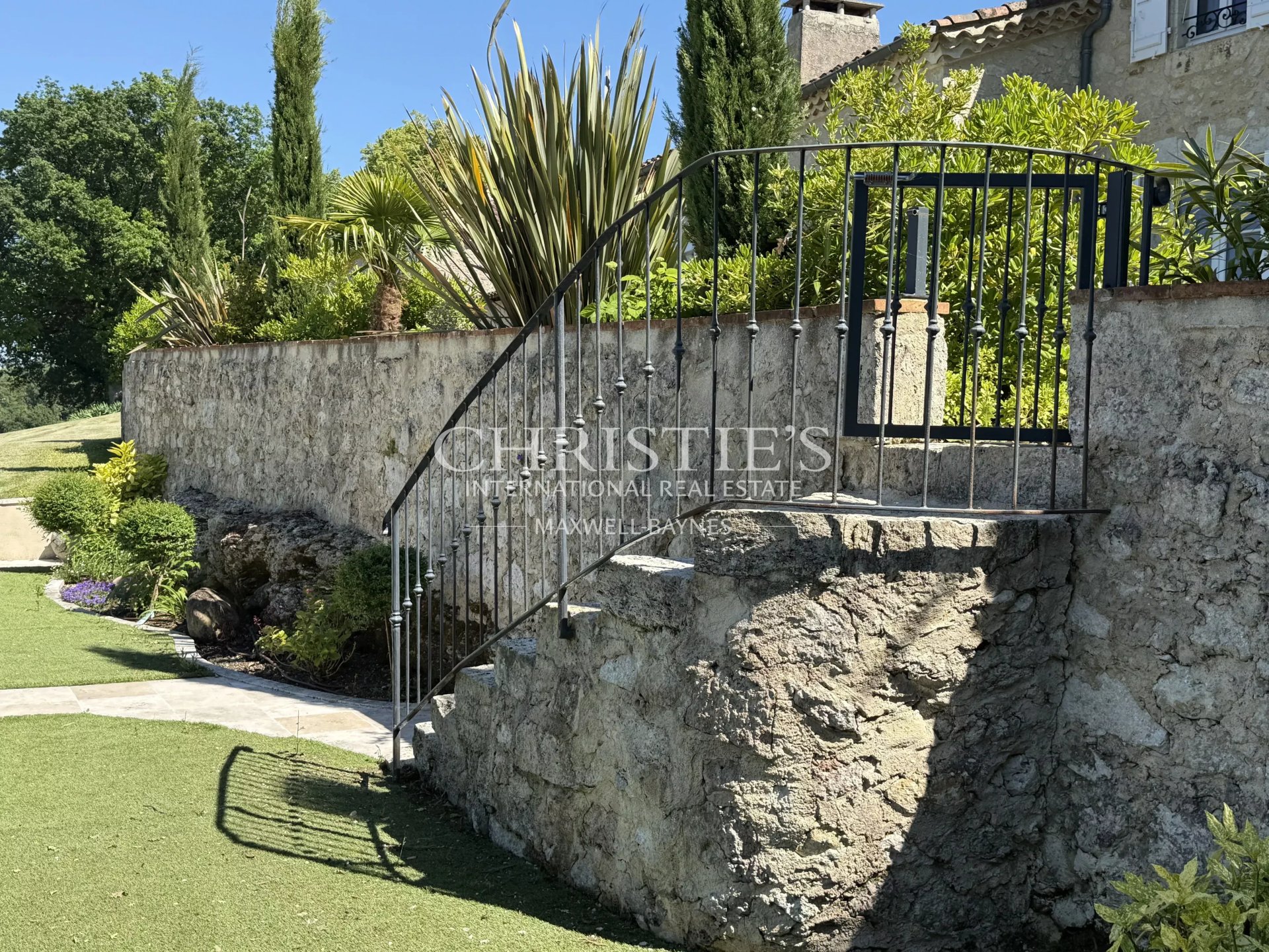 7 Bedroom Villa/Townhouse's Image 22