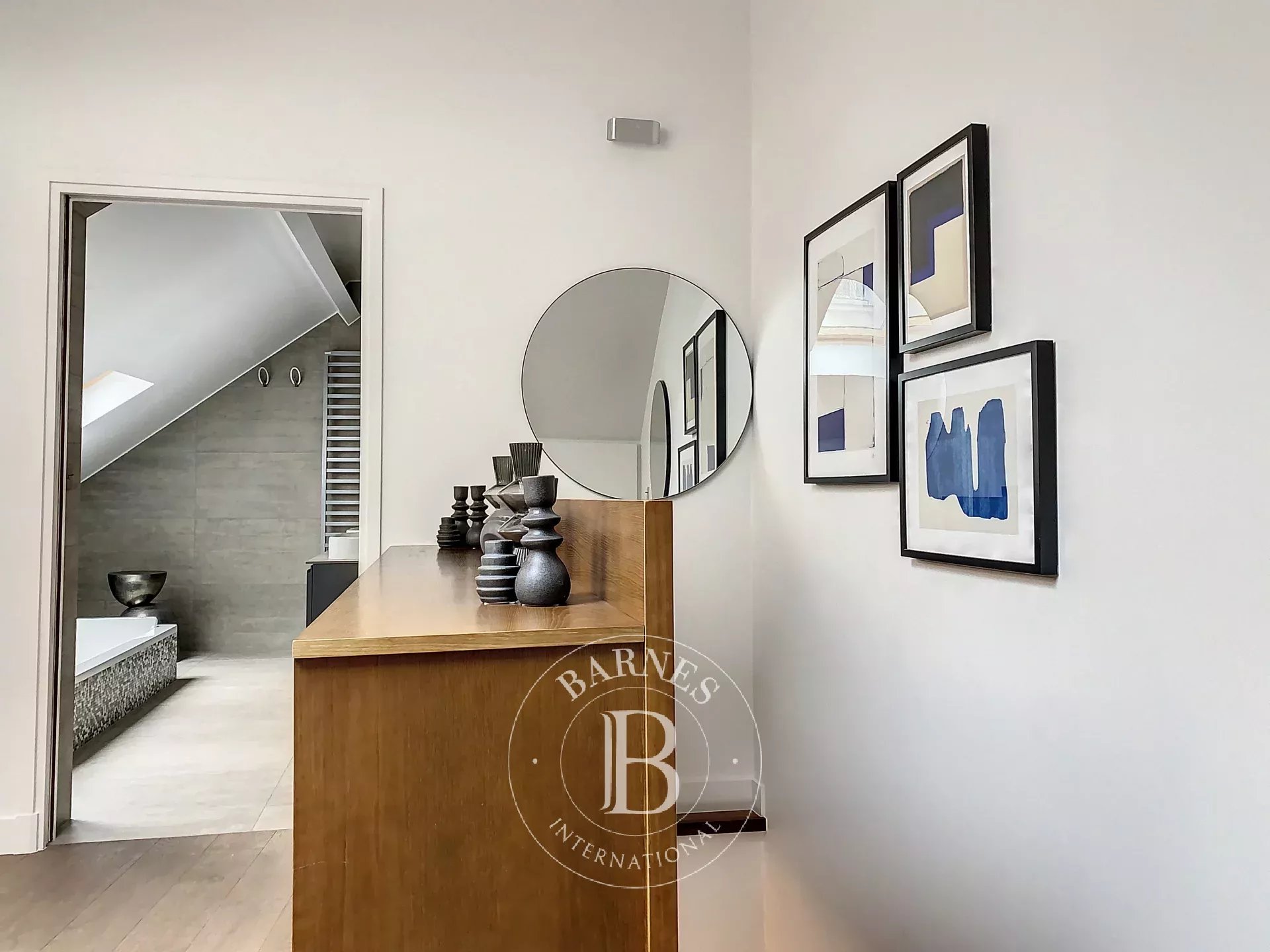 Ev Paris 18ème - picture 18