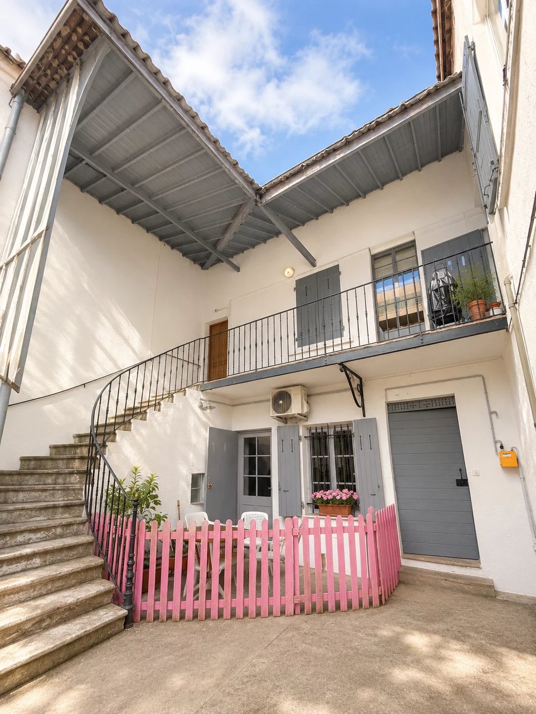 VILLEFRANCHE-SUR-SAÔNE – Immeuble de rapport idéalement situé à deux pas de la gare