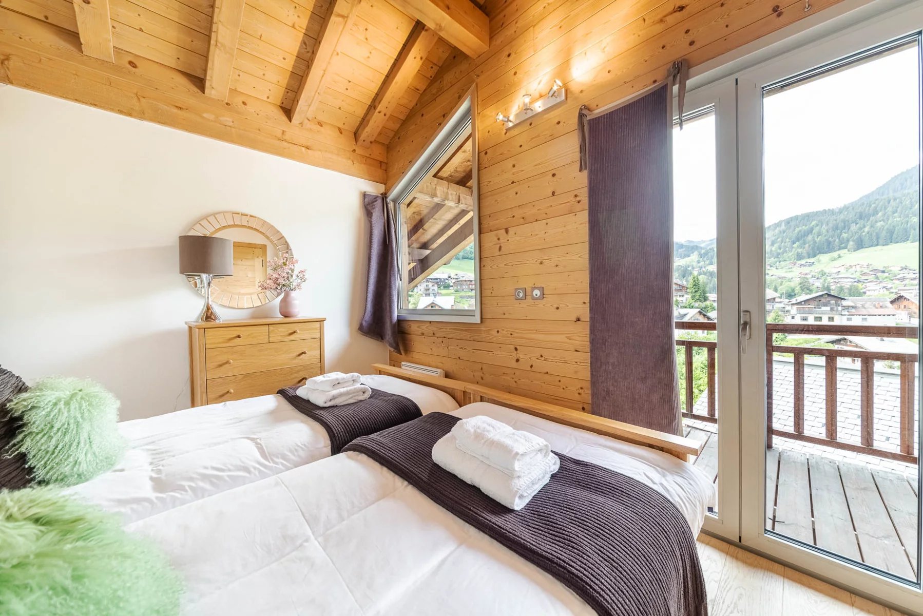 Photo of MORZINE - Stylish 5 bedroom chalet in central Morzine