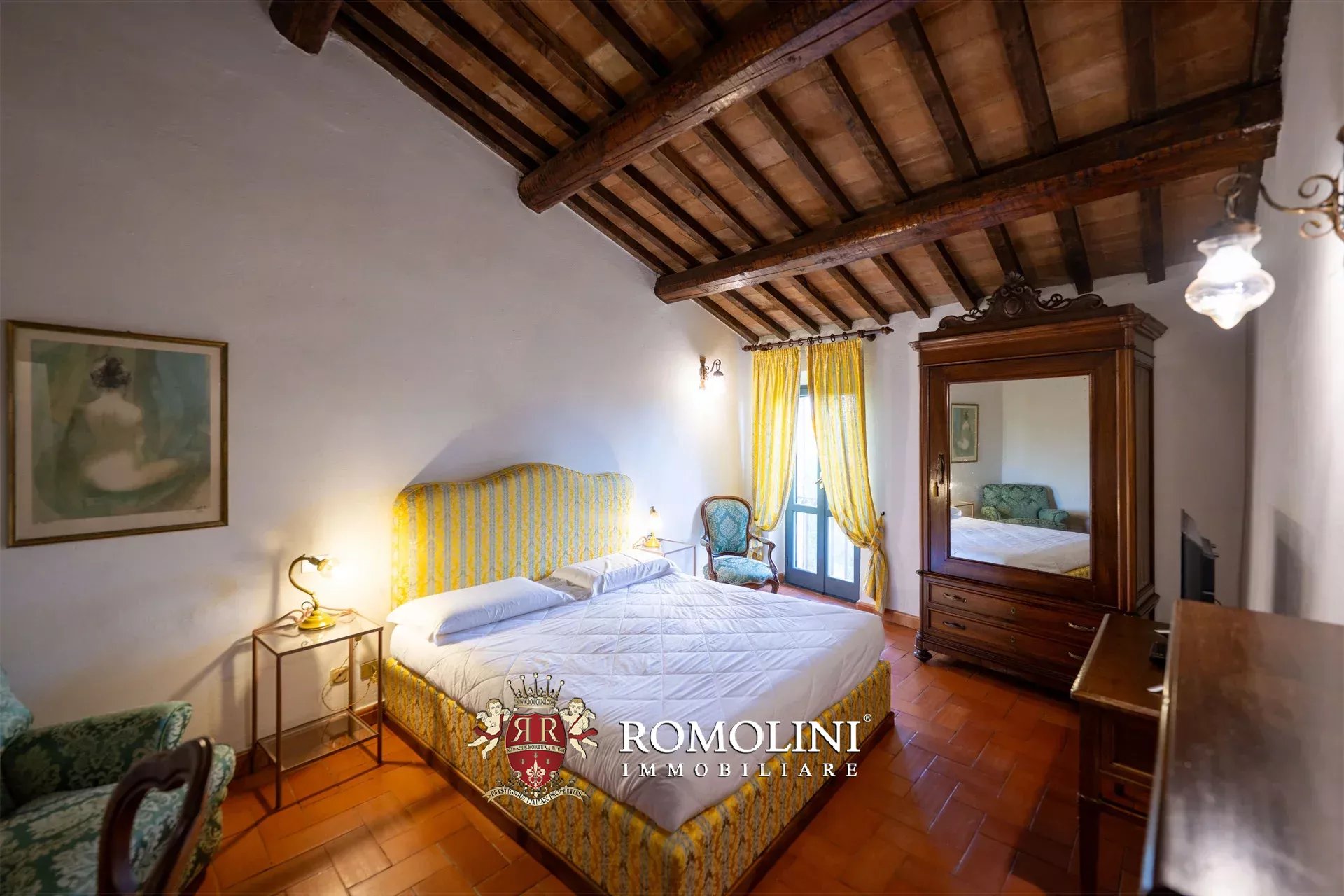8 Bedroom Villa/Townhouse's Image 41