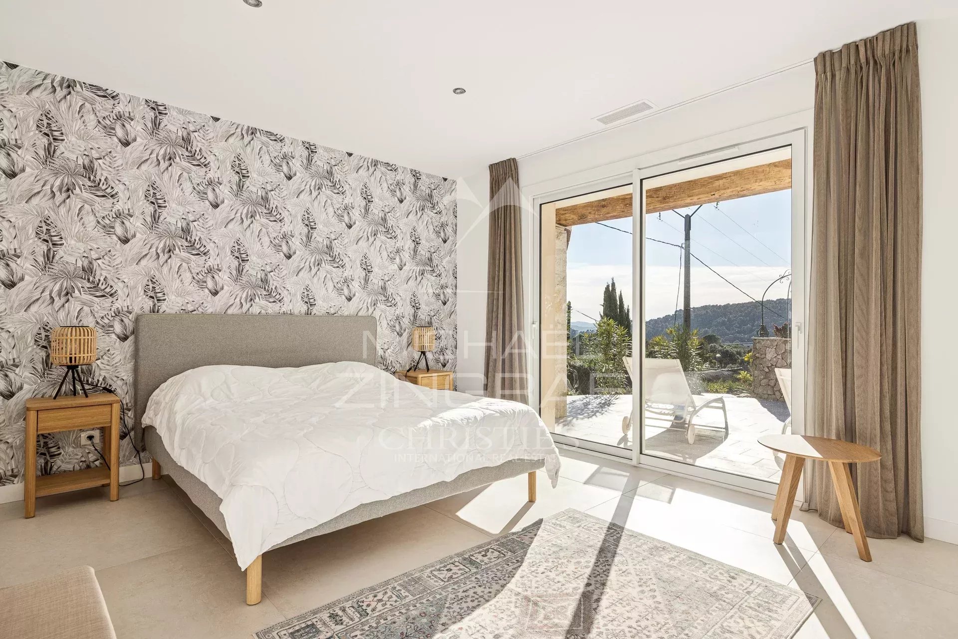6 Bedroom Villa/Townhouse's Image 7