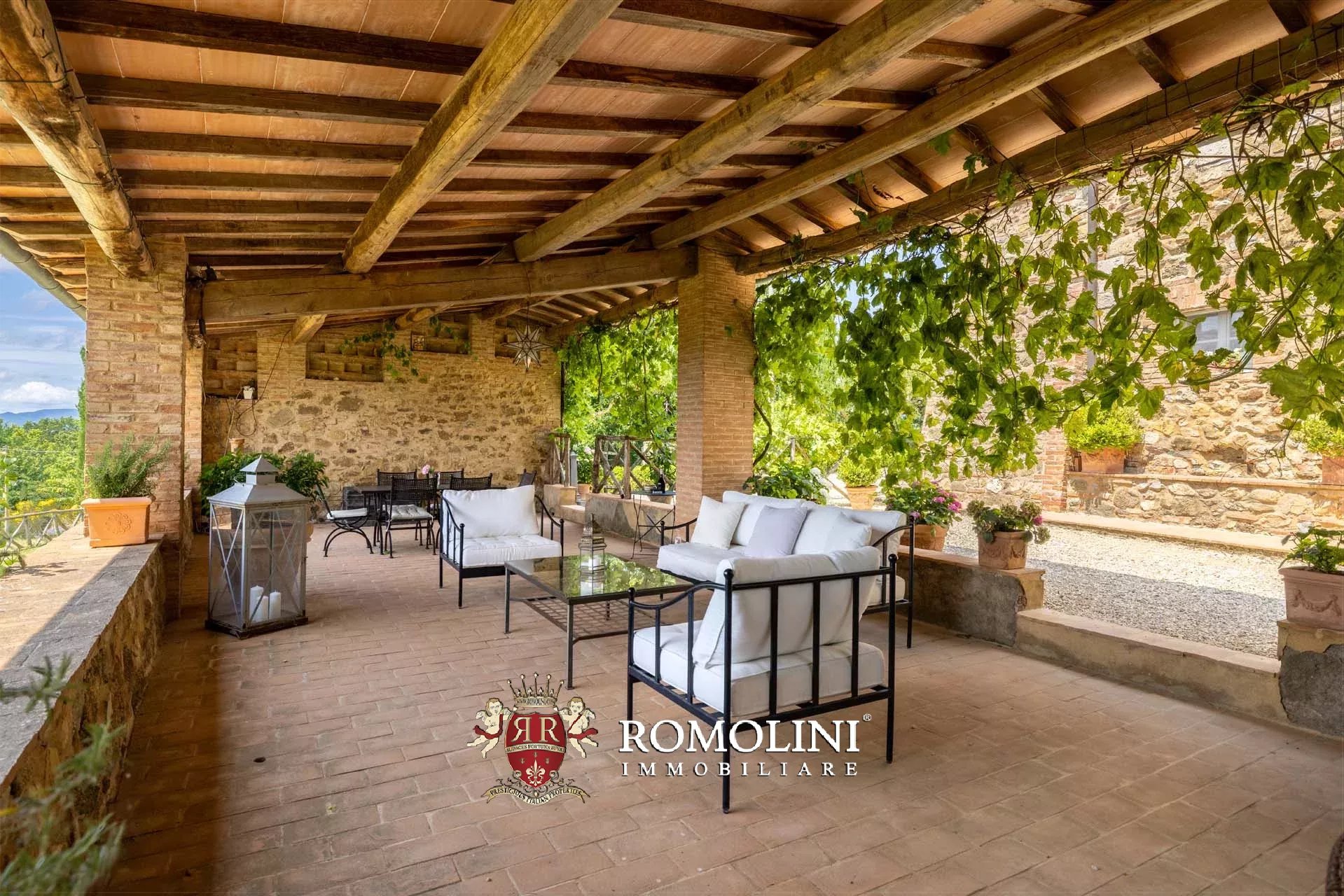6 Bedroom Villa/Townhouse's Image 28