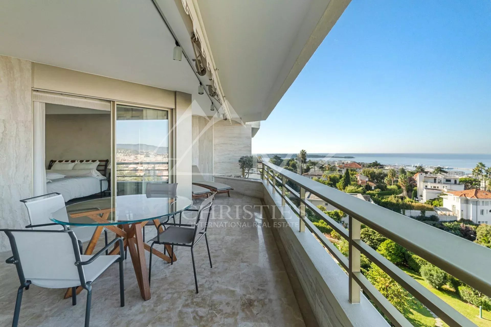 2 Bedroom Apartment/Flat's Image 11