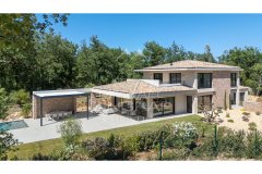 Luxury 4-Bedroom Villa for Sale in Fayence | Modern Family Estate — photo 1 of 7