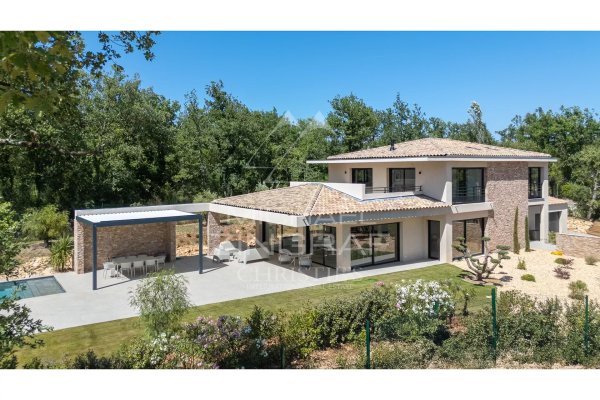 Luxury 4-Bedroom Villa for Sale in Fayence | Modern Family Estate — photo 1