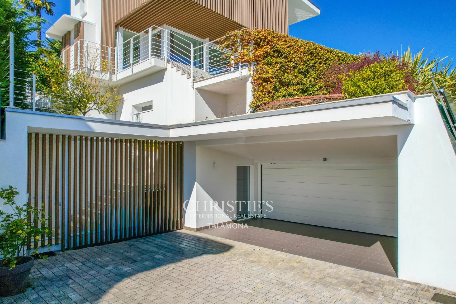 3 Bedroom Villa/Townhouse's Image 12