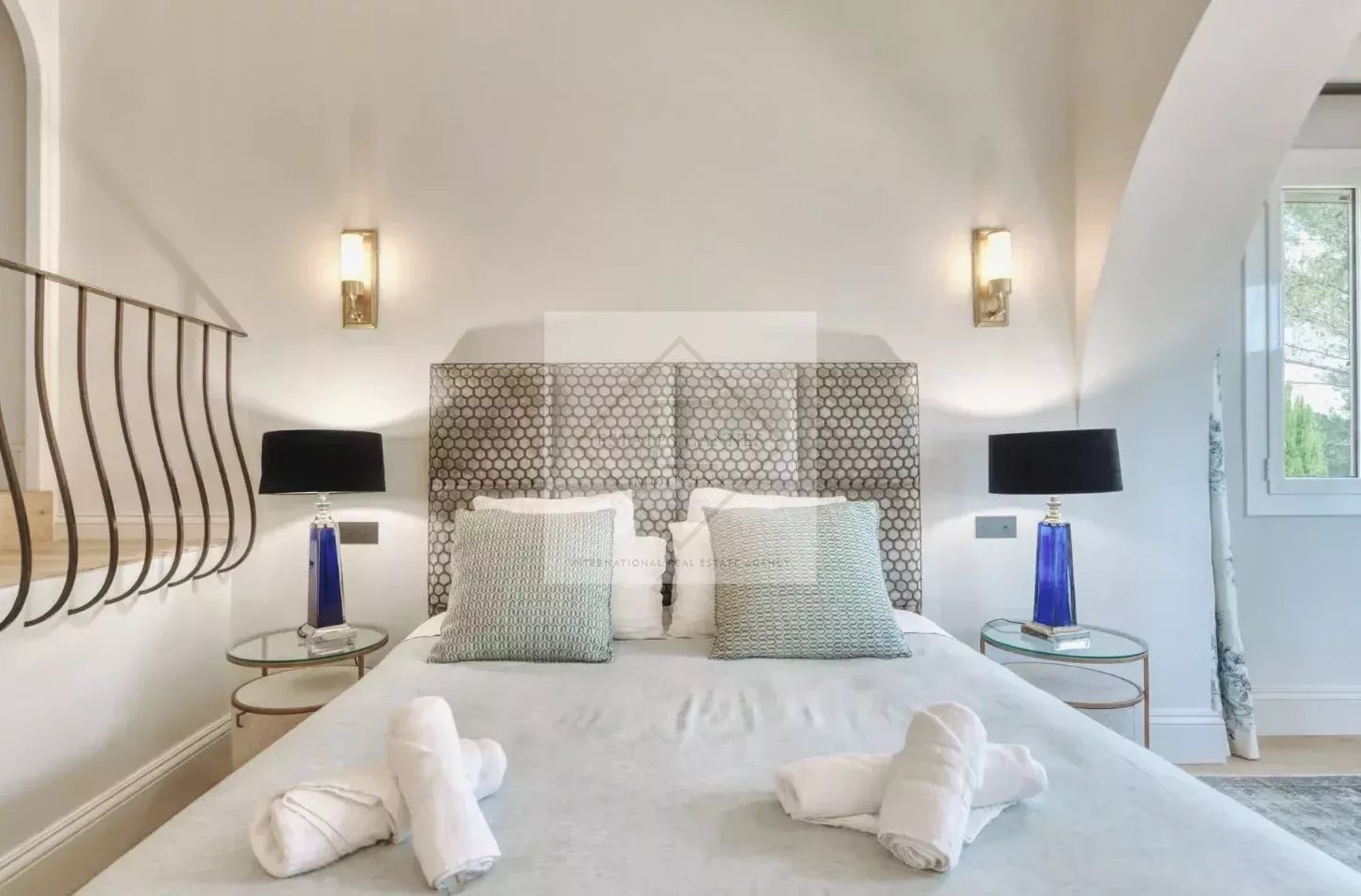 Villa Provençale avec piscine et court de tennis, à pied du village de Mougins — photo 16
