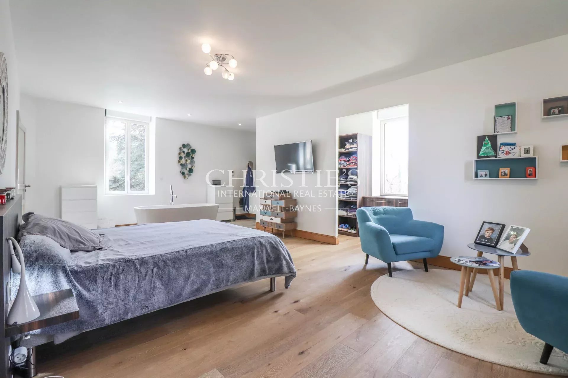 9 Bedroom Villa/Townhouse's Image 11