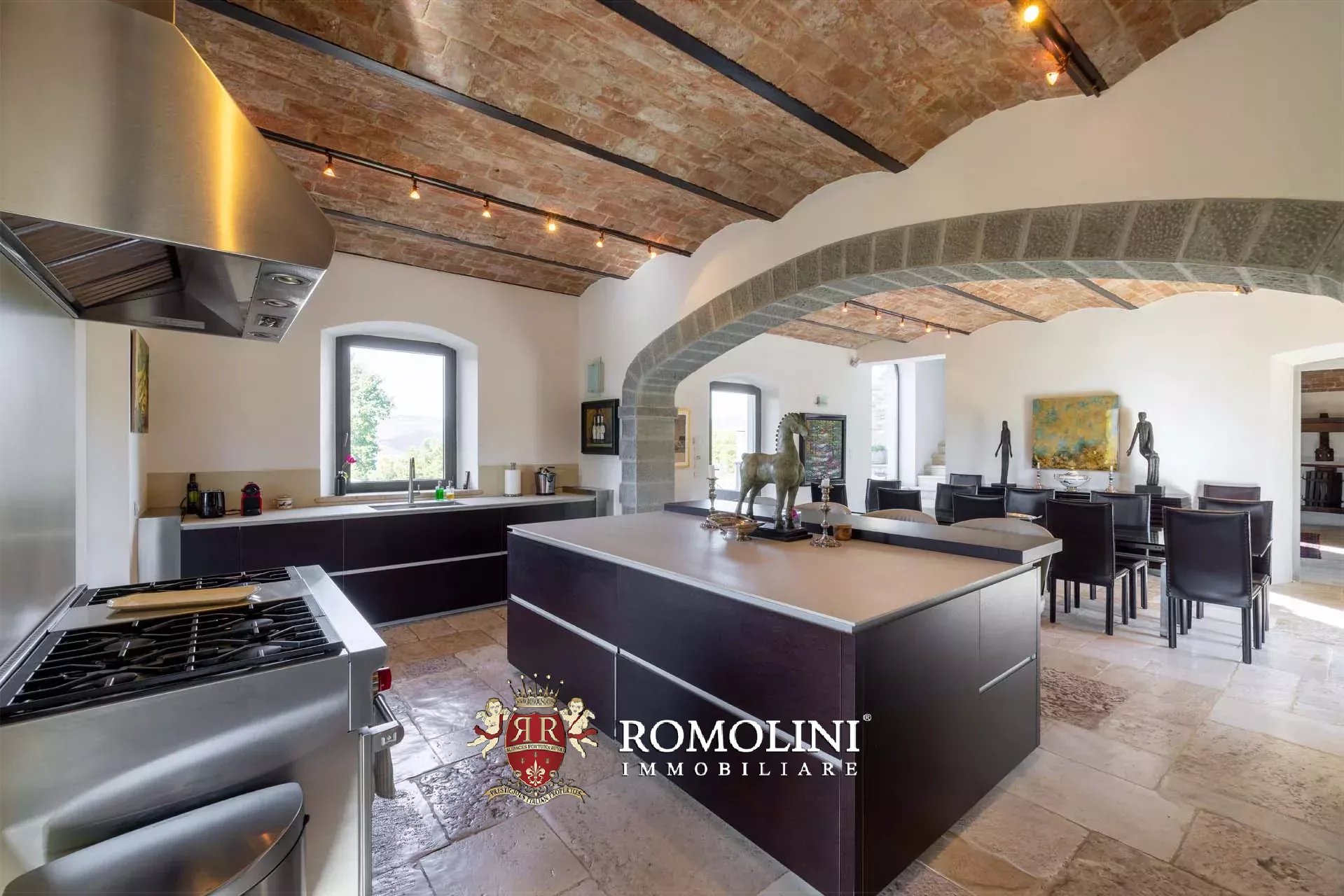 7 Bedroom Villa/Townhouse's Image 35