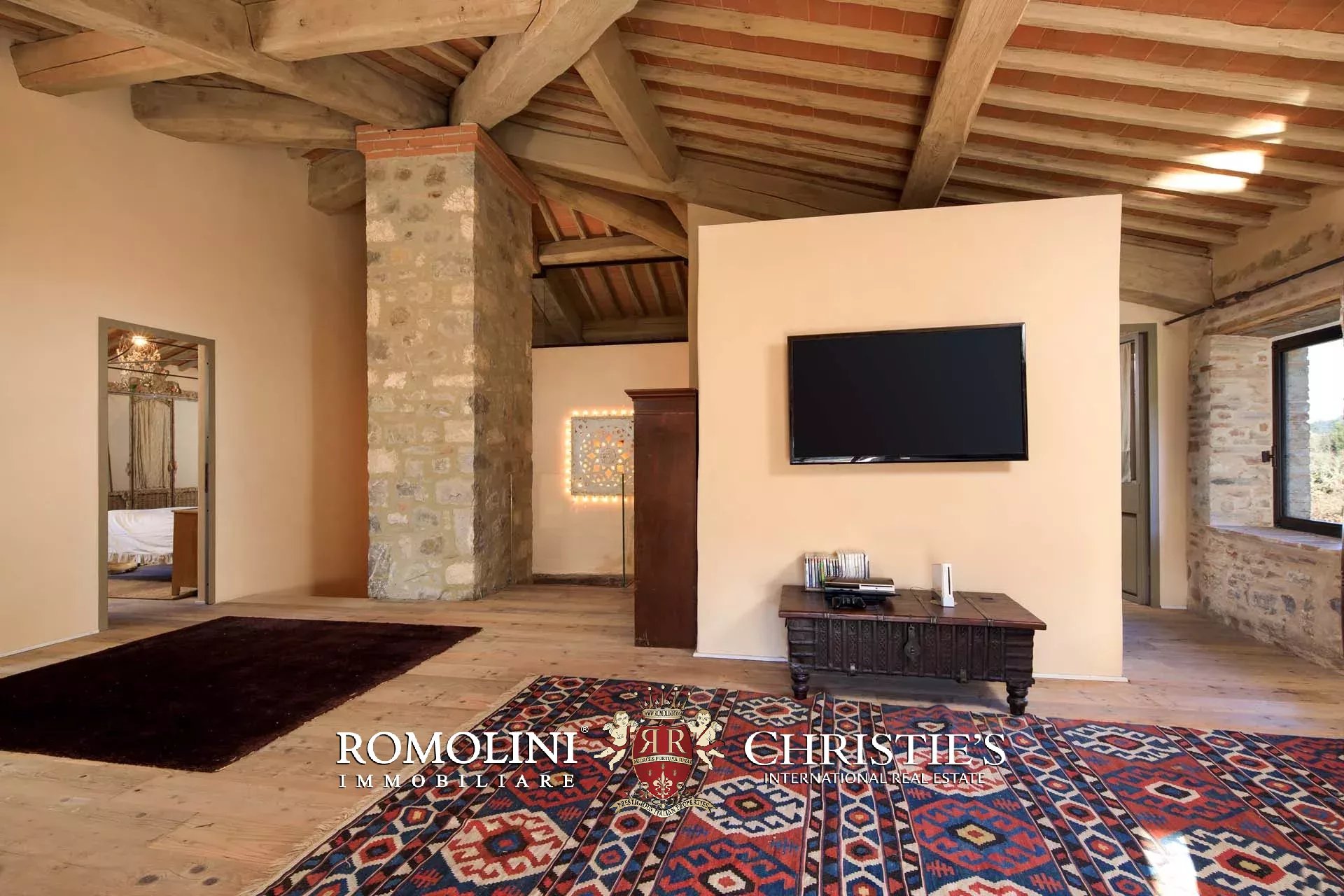 7 Bedroom Villa/Townhouse's Image 29