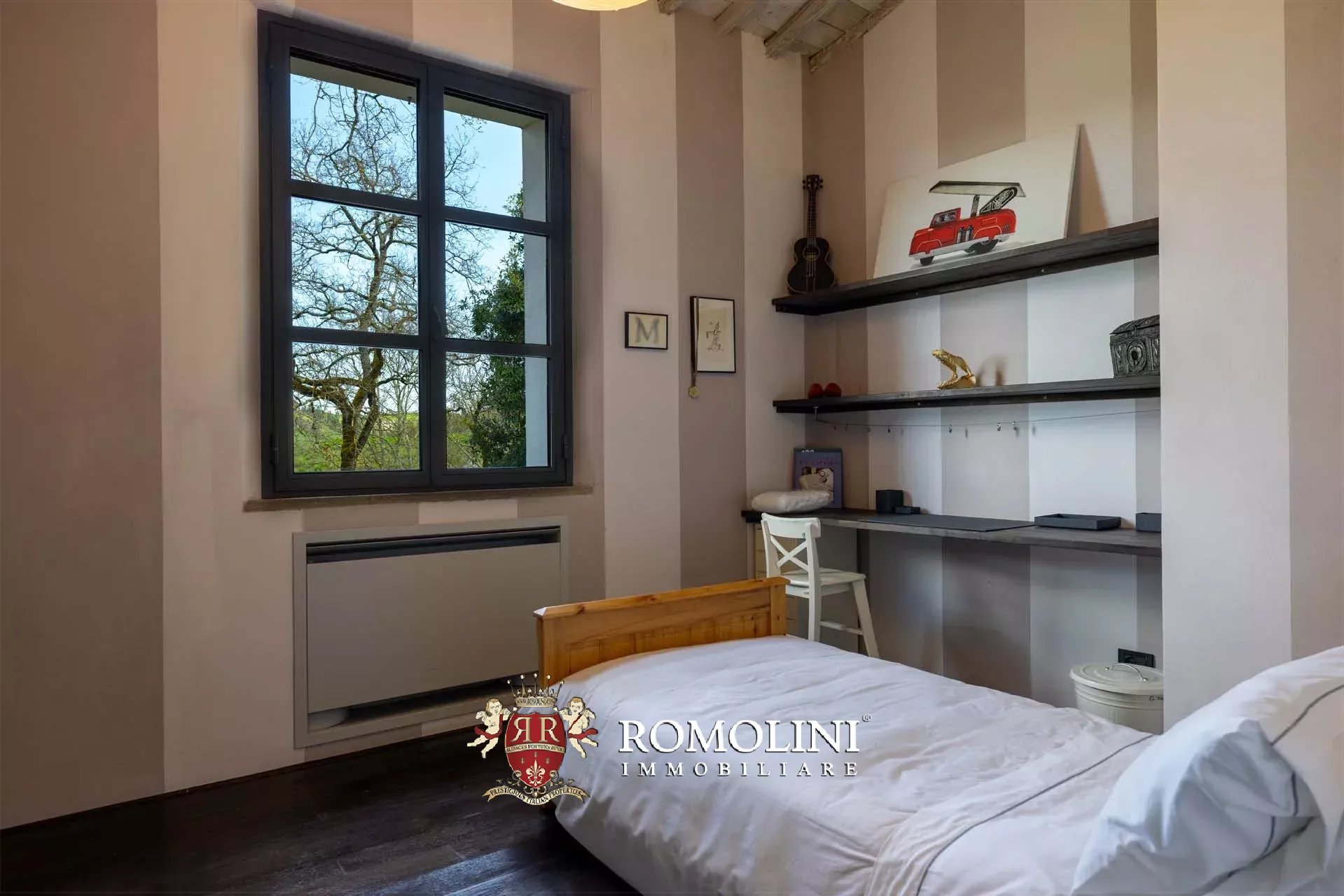7 Bedroom Villa/Townhouse's Image 25