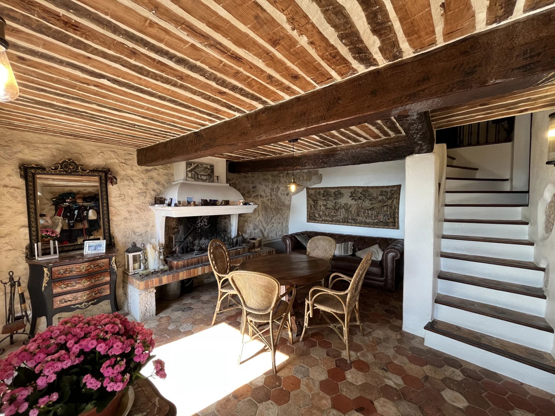 Charming village house with independent studio - MONS Charming village house with independent studio - MONS