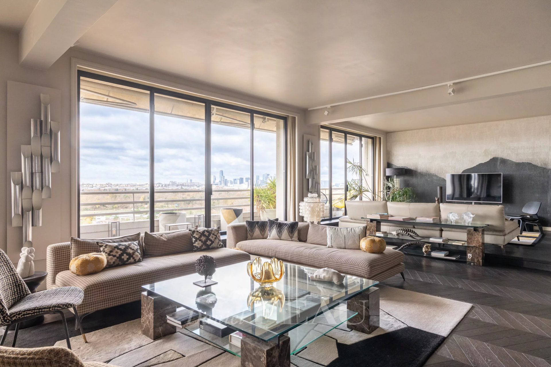 4 Bedroom Apartment/Flat's Image 5