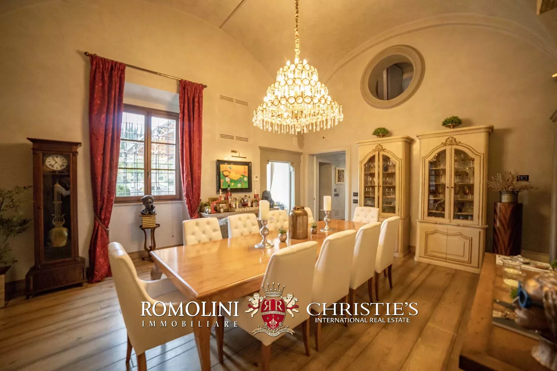 5 Bedroom Villa/Townhouse's Image 20