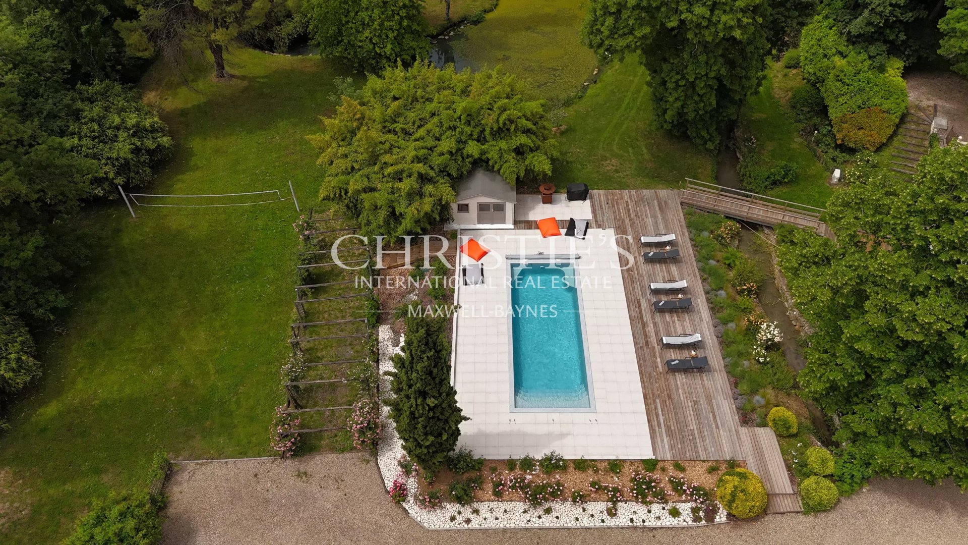 9 Bedroom Chateau's Image 40