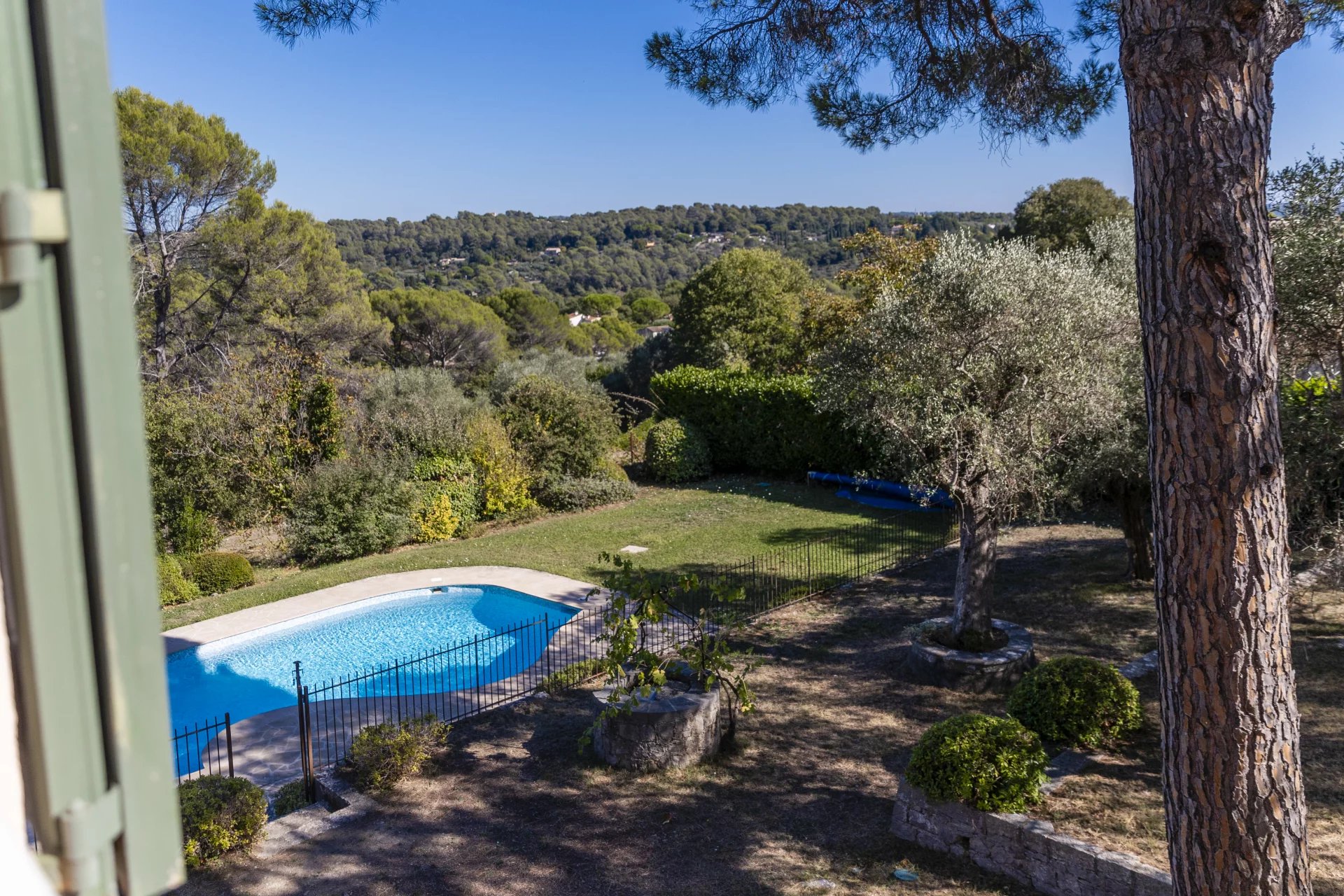 Beautiful house with swimming pool and large grounds - Grasse St Jacques Beautiful house with swimming pool and large grounds - Grasse St Jacques