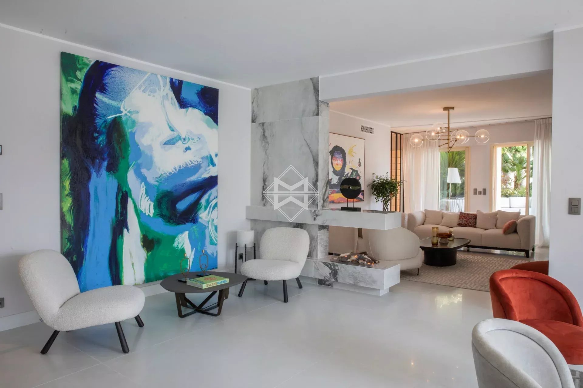 Luxury apartement with rare private garden