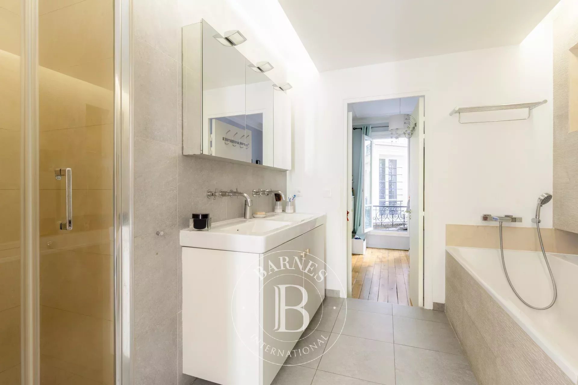 Daire Paris 3ème - picture 13