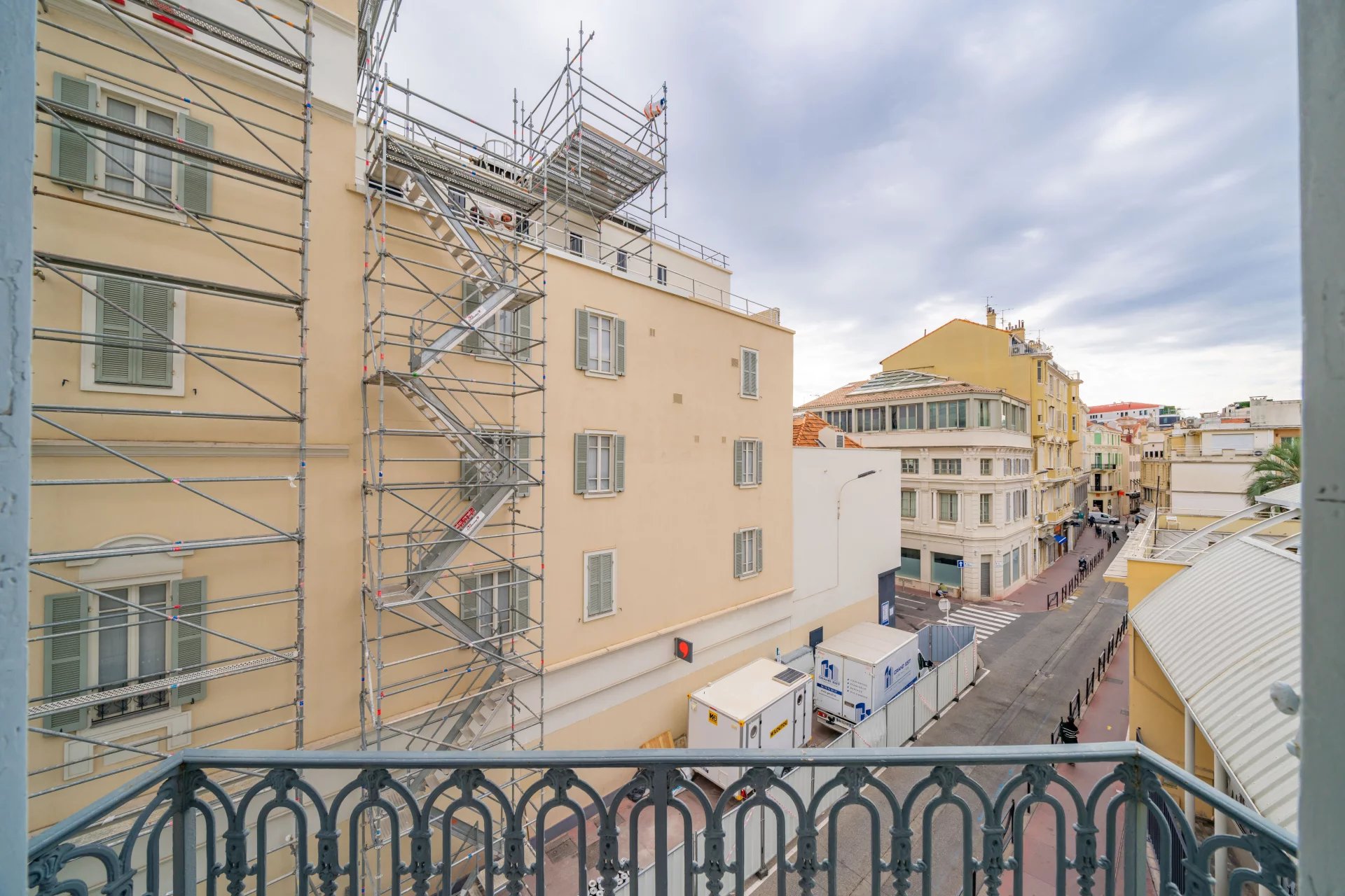 Cannes Centre. Beau 3 pieces dans un immeuble bourgeois - Photo 5