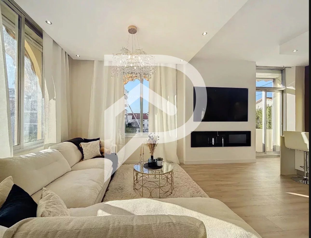 Sublime appartement 114m2 balcon parking privé 150m croisette Cannes