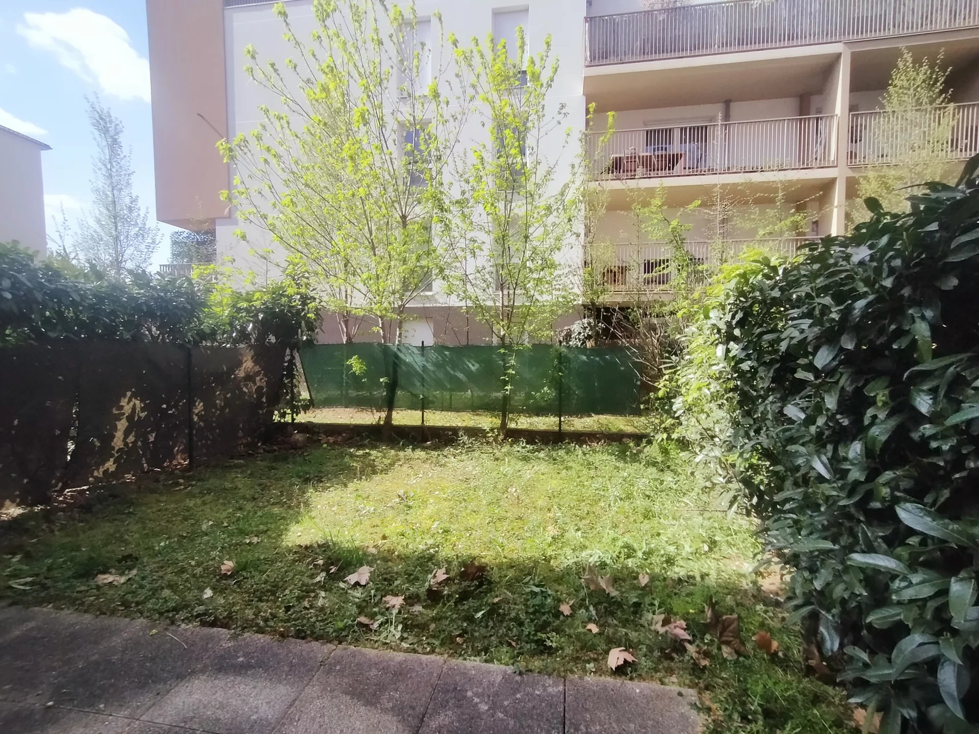 481794 Location Vénissieux