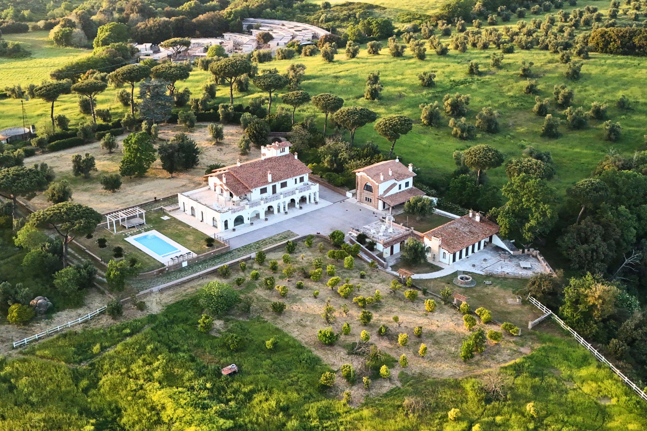 Herrenhaus Cerveteri - picture 1