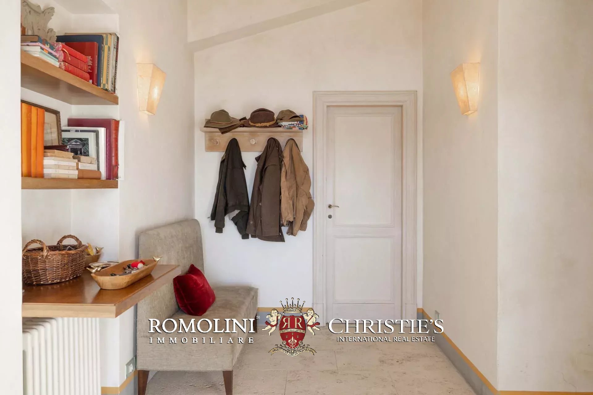 EQUESTRIAN SEA VIEW WINE ESTATE WITH VINEYARDS FOR SALE CLOSE TO BOLGHERI, TUSCANY