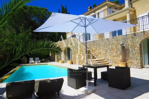 Luxury Mougins Villa for sale with Scenic Views — photo 1