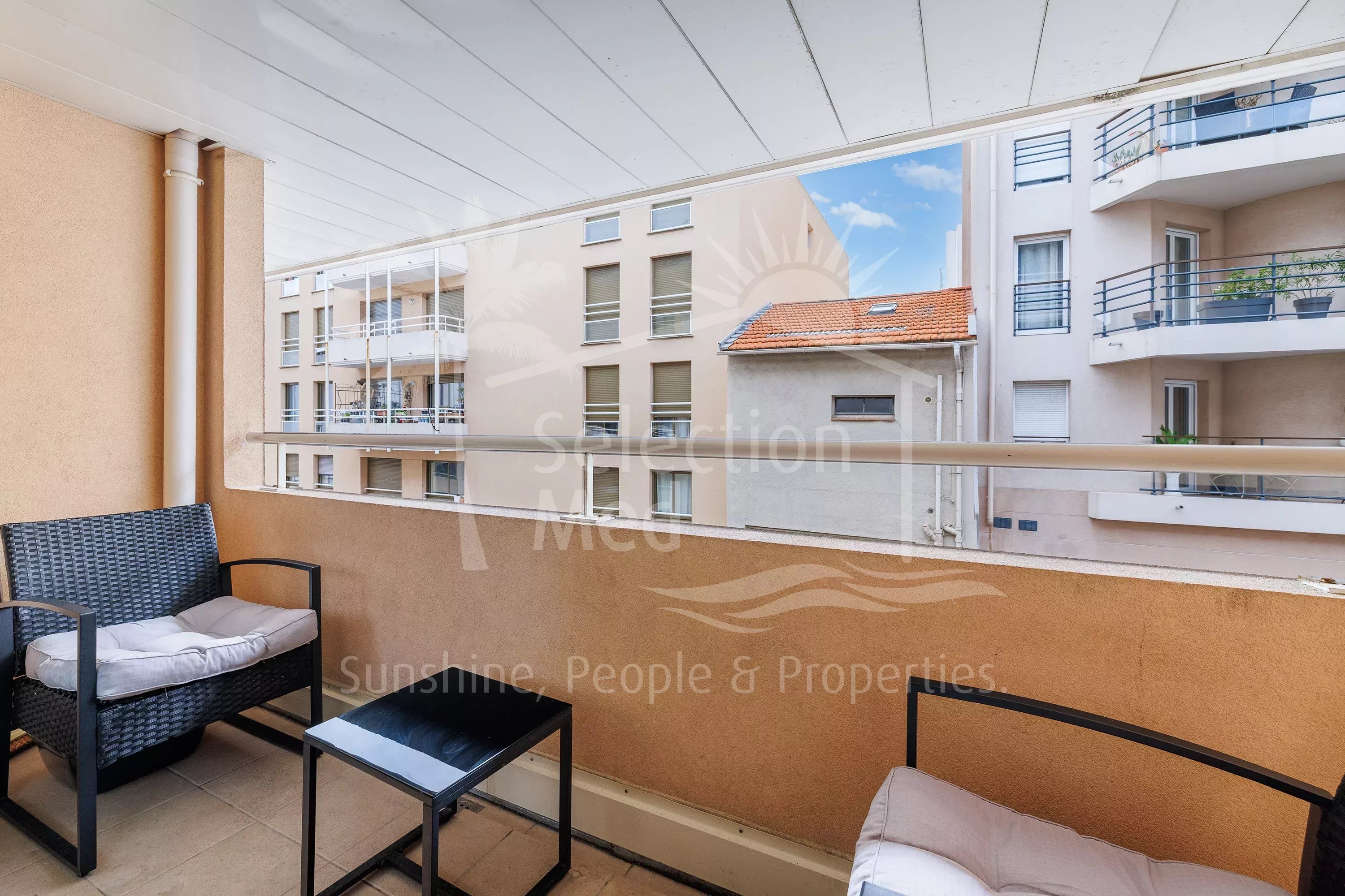Exclusivité : 2 pièces avec balcon – Centre-ville d’Antibes