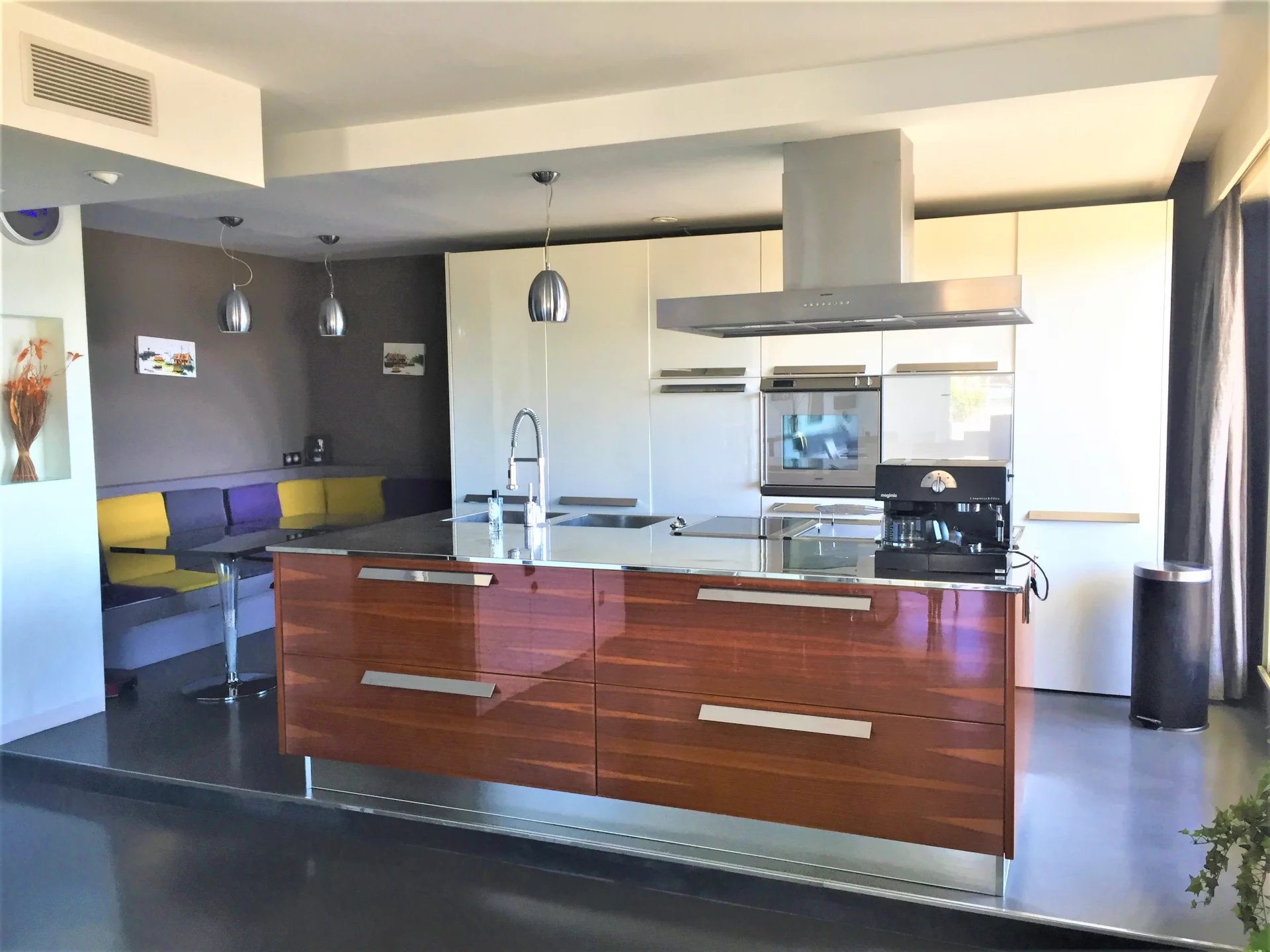 Agence immobilière de 