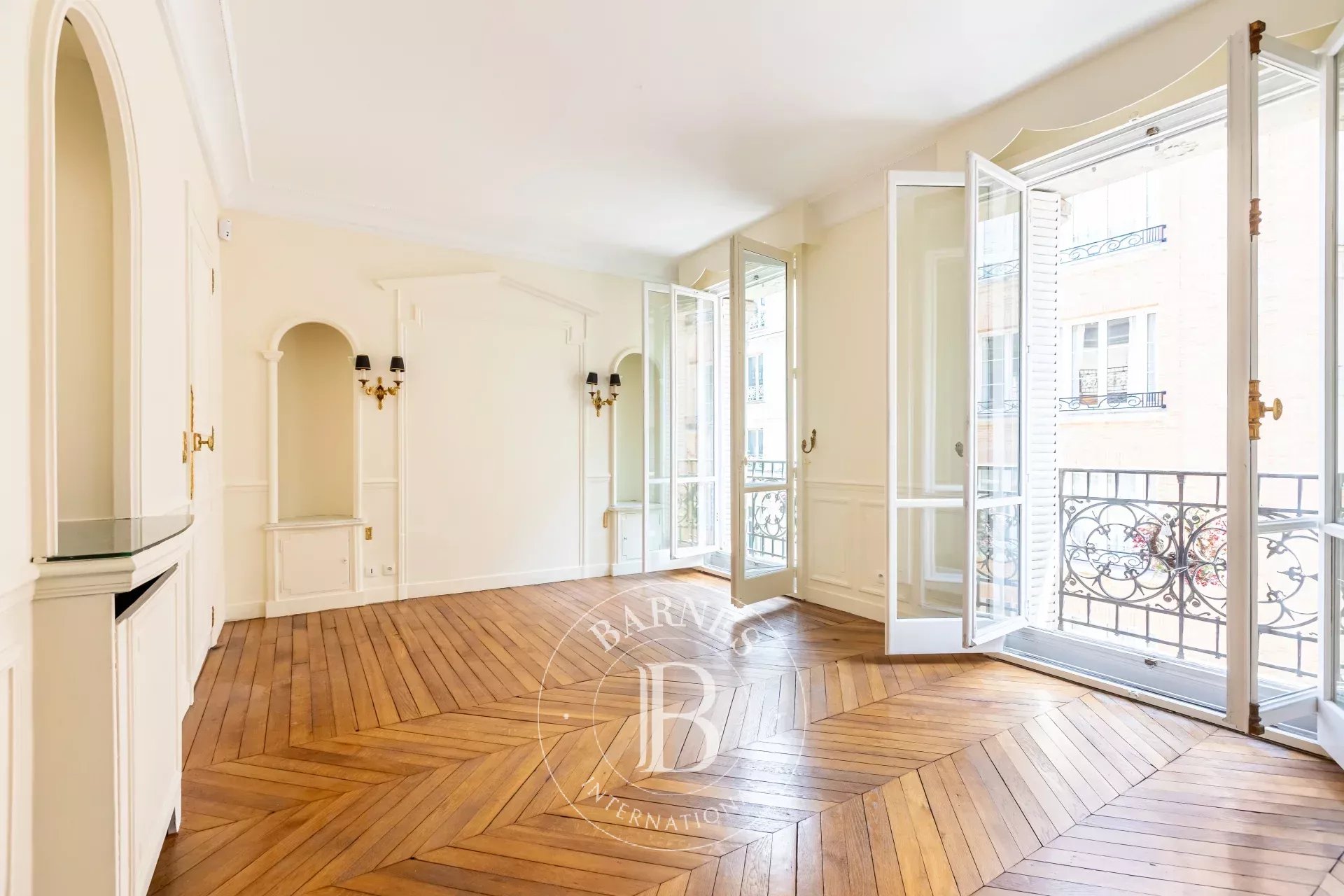 Paris  - Apartment 2 Bedrooms - picture 14