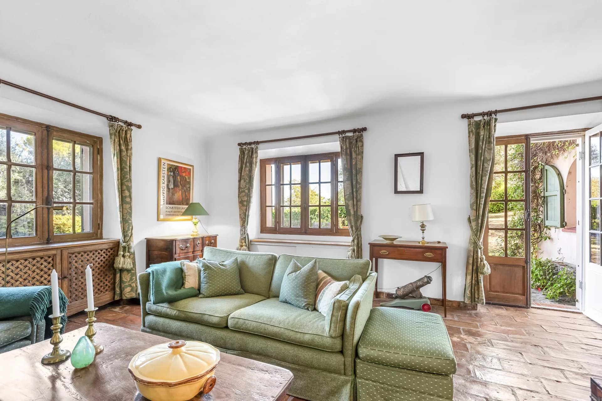 Beautiful house with swimming pool and large grounds - Grasse St Jacques Beautiful house with swimming pool and large grounds - Grasse St Jacques