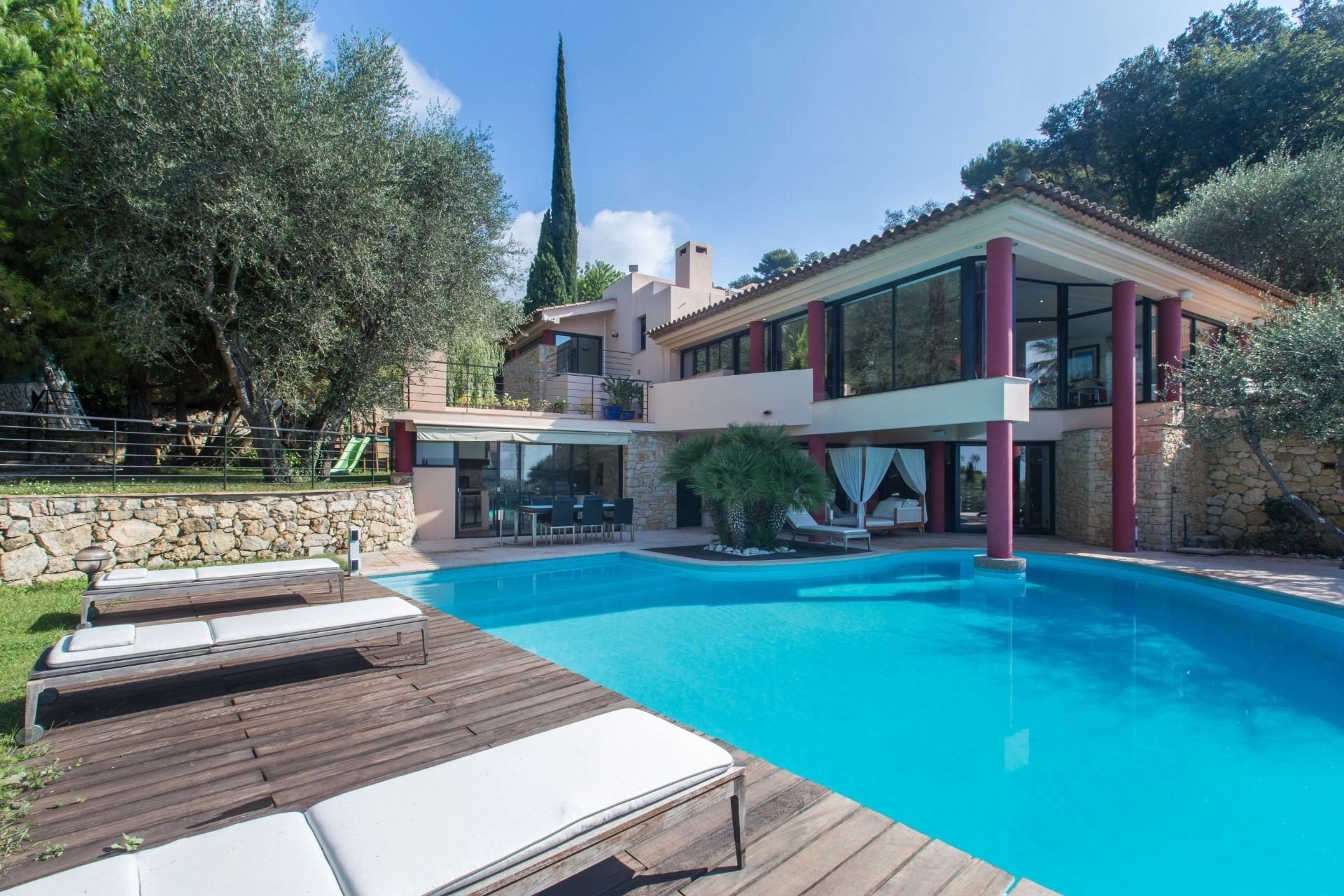 Agence immobilière de 