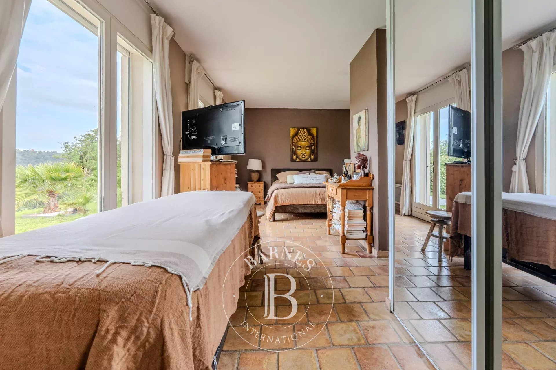 UNDER SALE OFFER - ÉGUILLES – SINGLE-STOREY VILLA – 205 SQM – INDEPENDENT ONE-BEDROOM APARTMENT – POOL – PANORAMIC VIEW – ABSOLUTE TRANQUILITY - picture 30