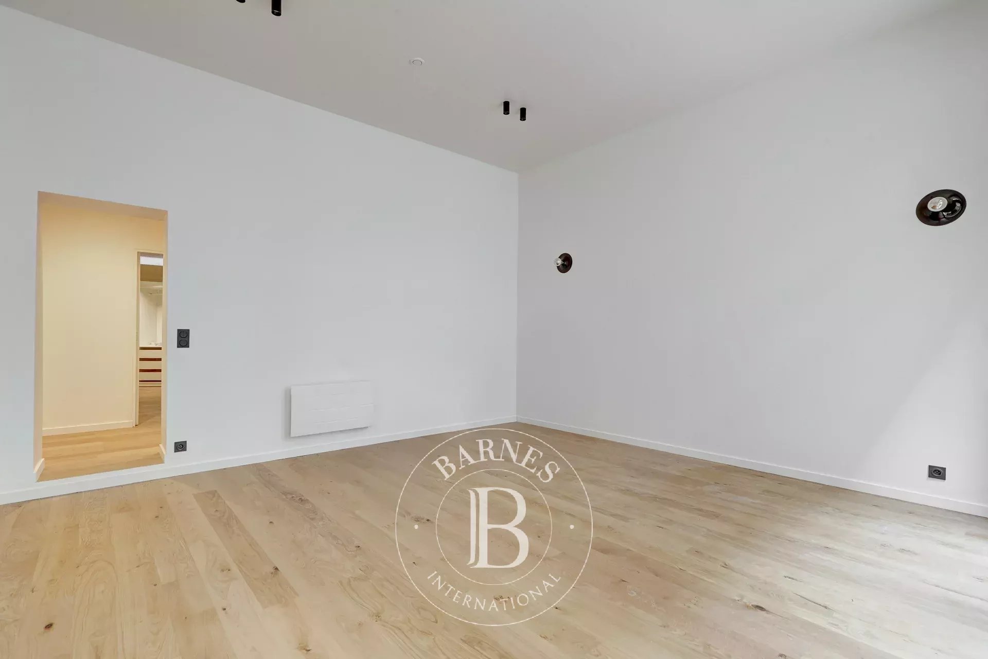 Apartment Paris 75008  -  ref 87042498 (picture 2)