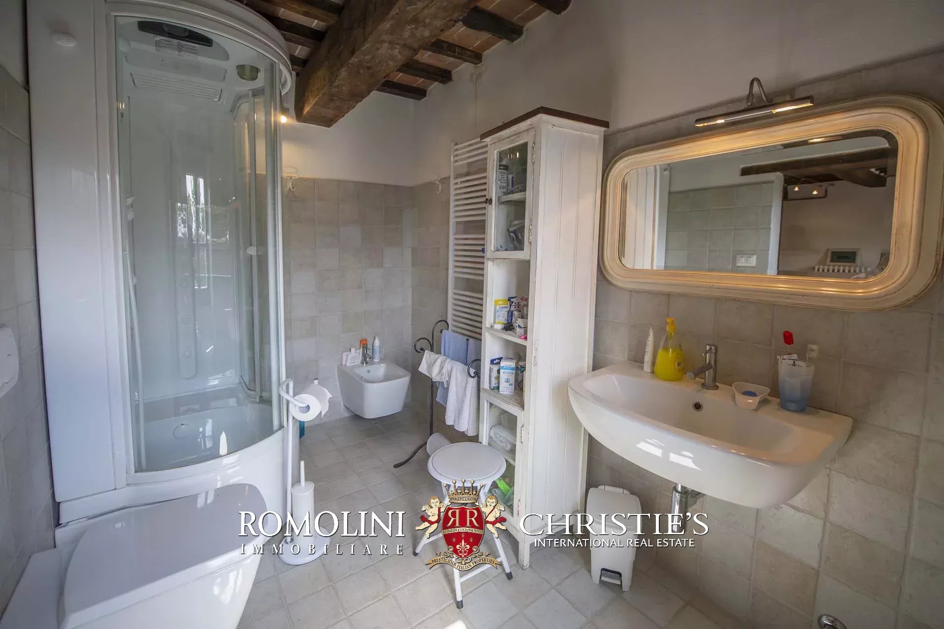 11 Bedroom Villa/Townhouse's Image 17