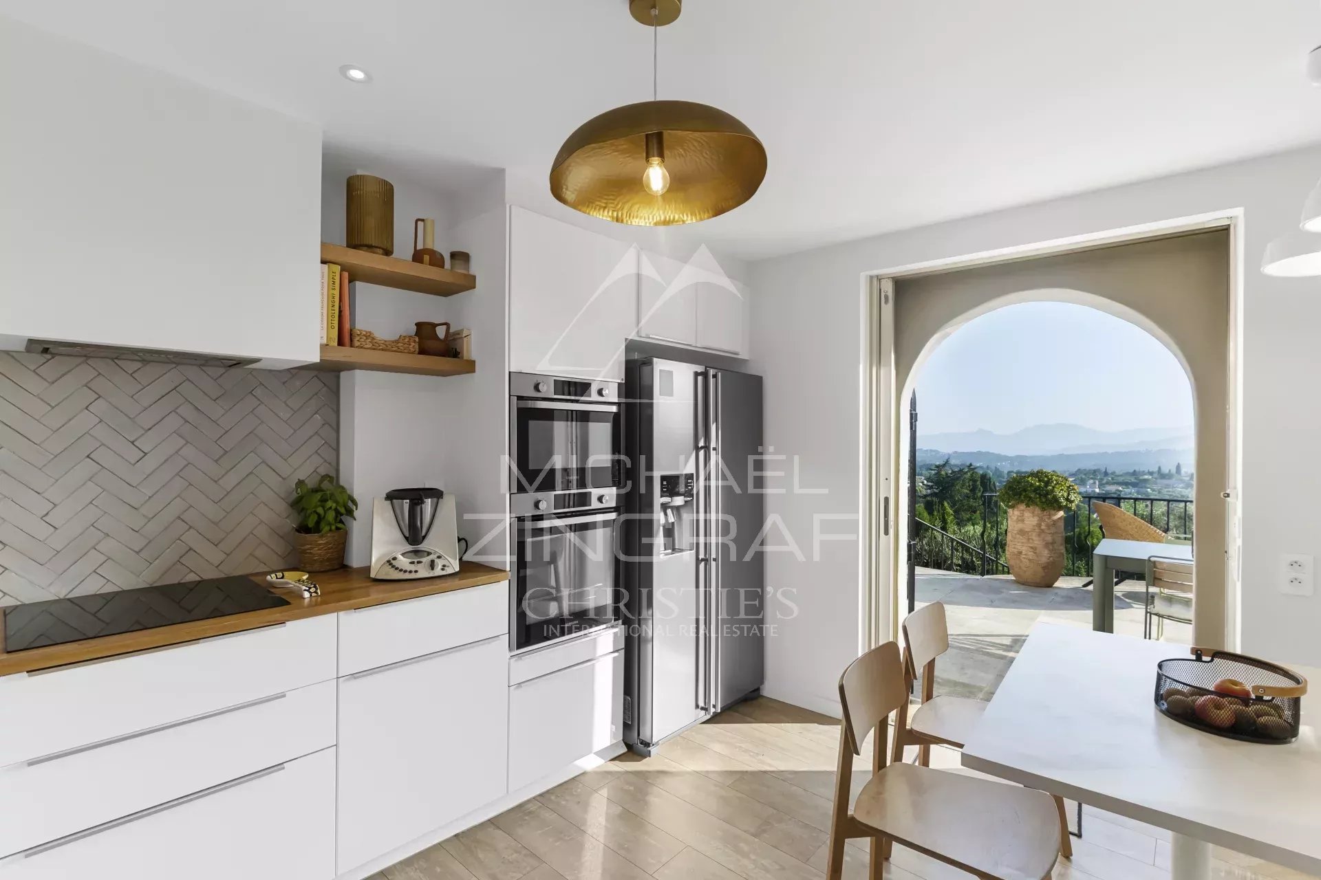 5 Bedroom Villa/Townhouse's Image 4