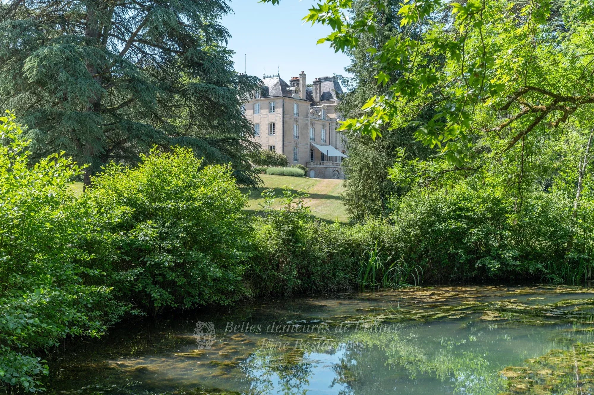 Sale Castle Poitiers