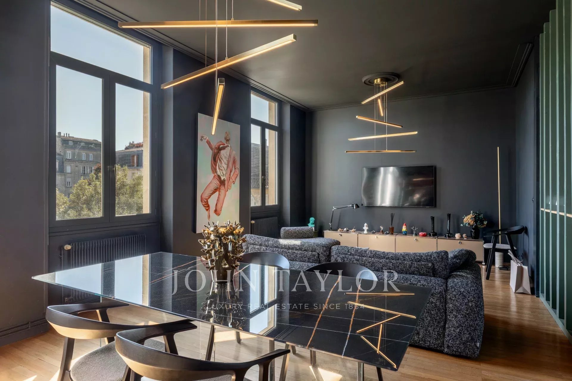 CHARTRONS - APPARTEMENT AVEC TERRASSE - CO-EXCLUSIVITÉ JOHN TAYLOR