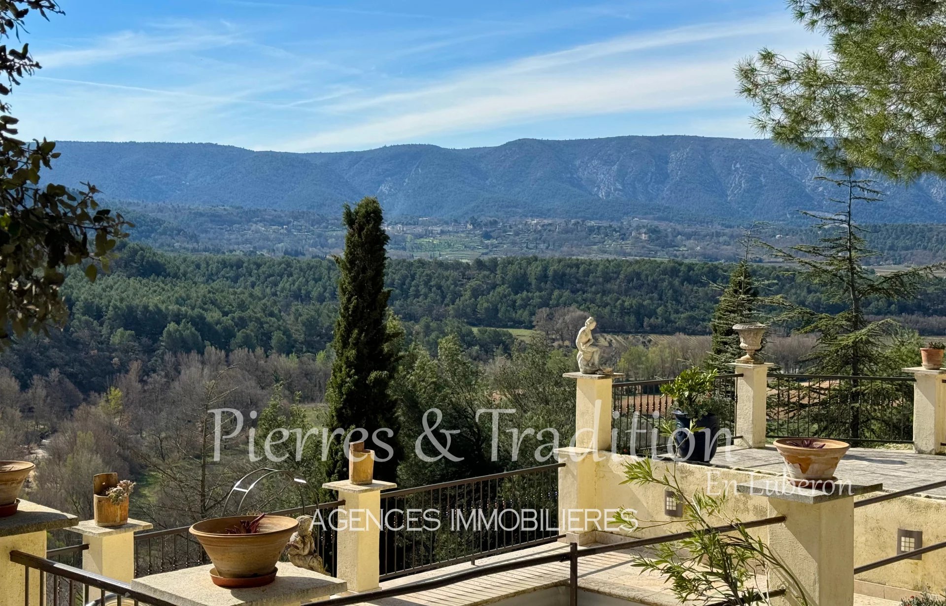 Agence immobilière de Pierres et Tradition en Luberon Apt