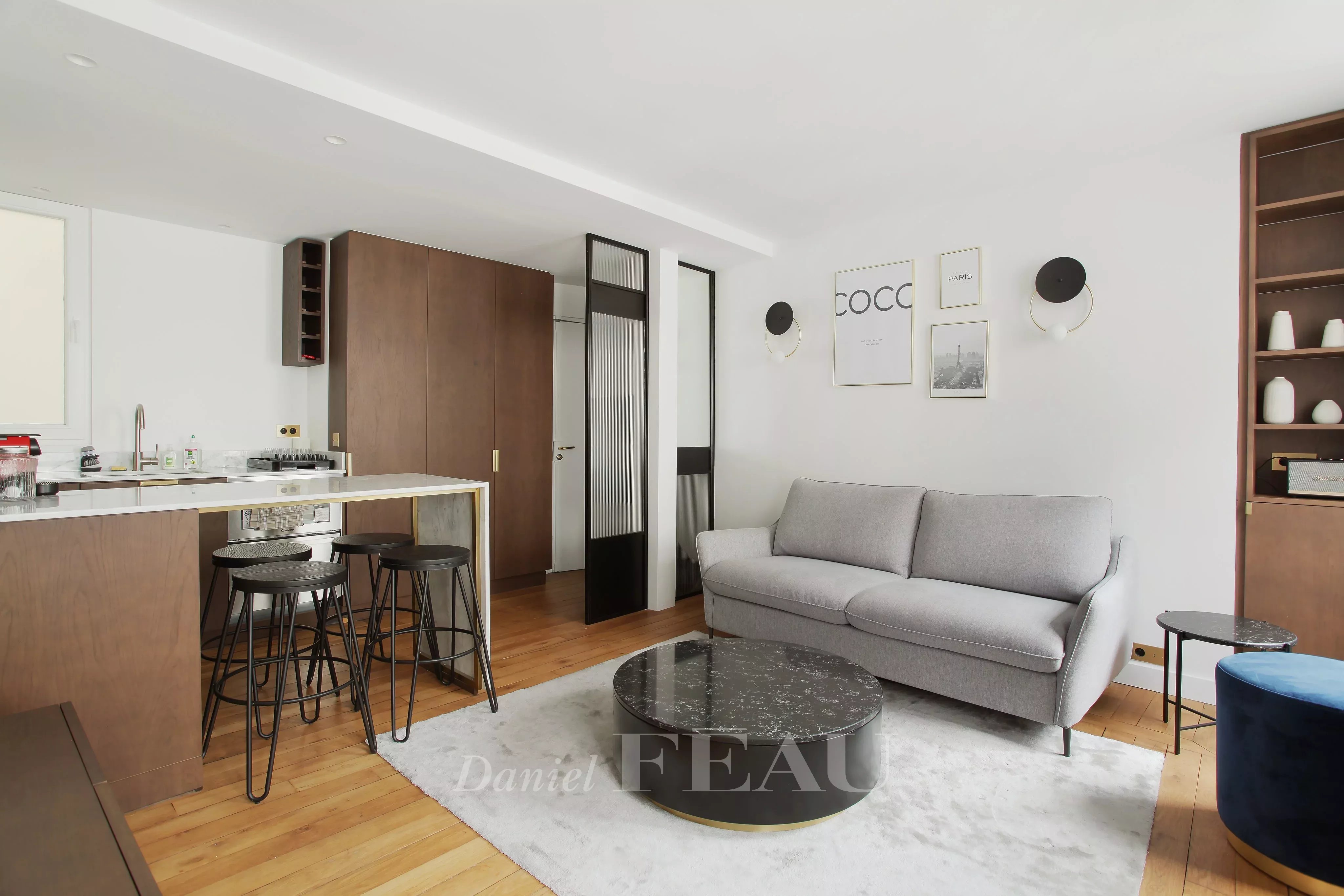 Living-room Wooden floor Kitchen bar