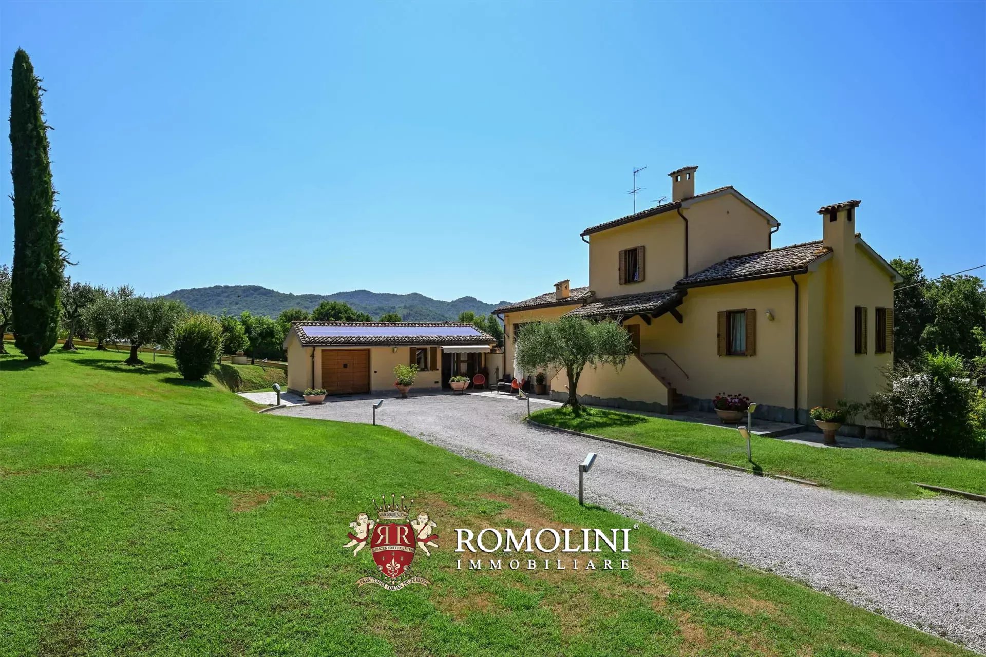 3 Bedroom Villa/Townhouse's Image 4