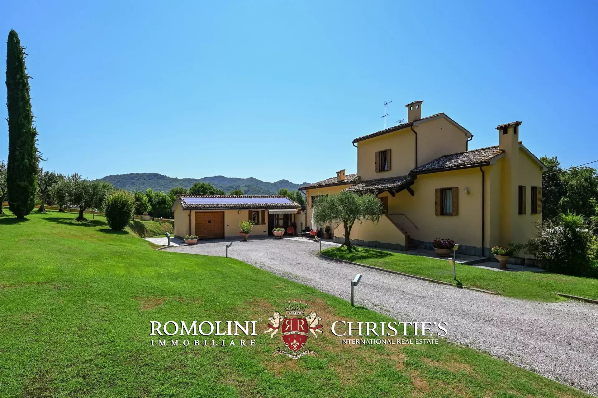 3 Bedroom Villa/Townhouse's Image 4