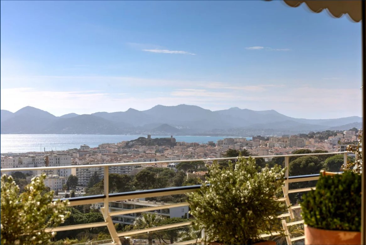 Cannes Basse californie – 3 pièces rénové avec vue mer 13