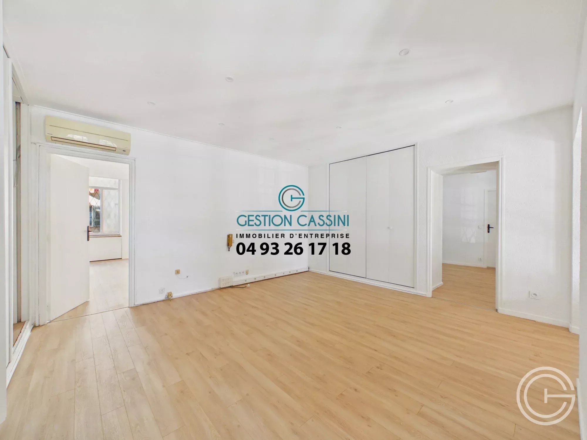 BUREAUX 110M² - 11 PLACE ILE DE BEAUTE - PORT DE NICE - Photo 2